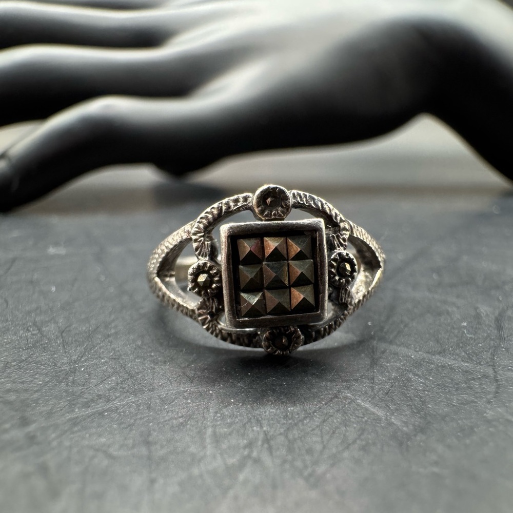 Vintage 925 Sterling Marcasite Ring